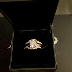 Jeulia 3 piece Cushion Cut Sterling Silver Ring set